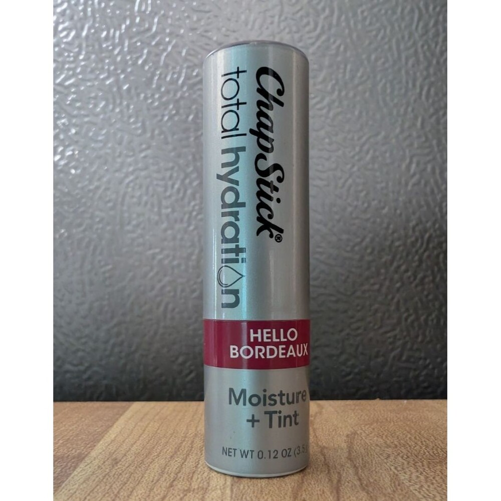 Chapstick Total Hydration Moisture + Tint HELLO BORDEAUX NEW RARE HTF